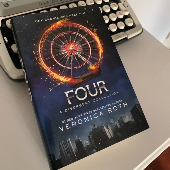 Four book for sale - Picture 1 of 3